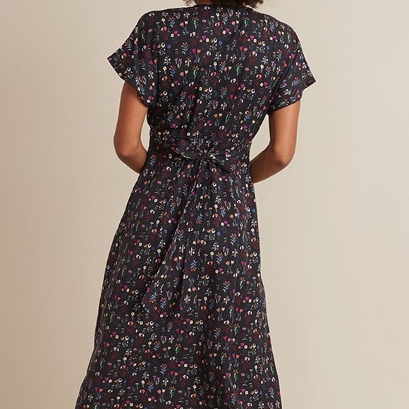 Marine Layer Isabella Button Front V-Neck Retro Midi Dress in Black Floral Print - Picture 5 of 16